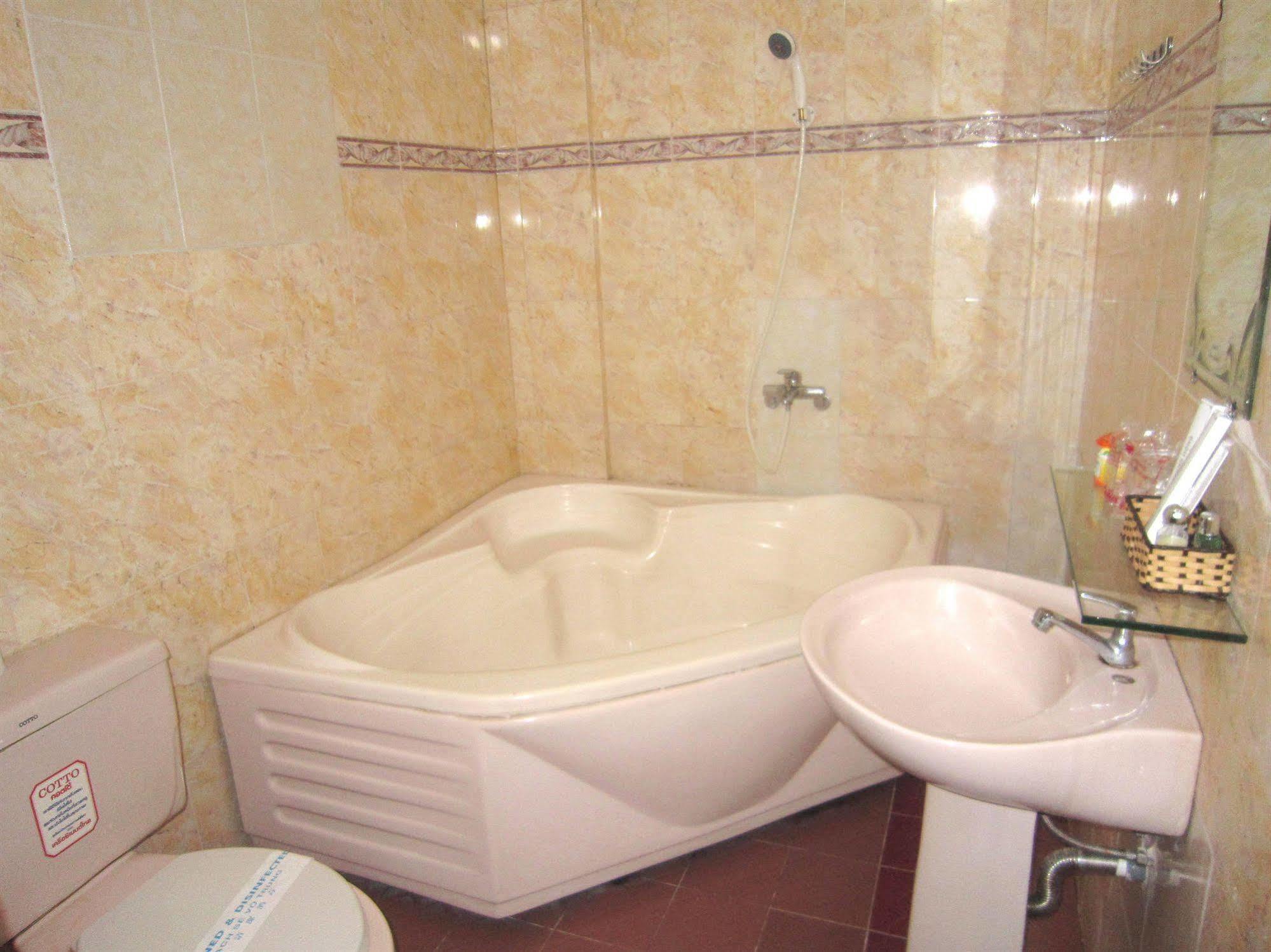 Thanh Hong Hotel Hô Chi Minh-Ville Extérieur photo